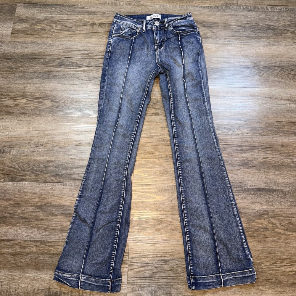 Y2K Telepatia Flare Blue Jeans Juniors 0/W24 Medium Wash Distinct Pintuck Front